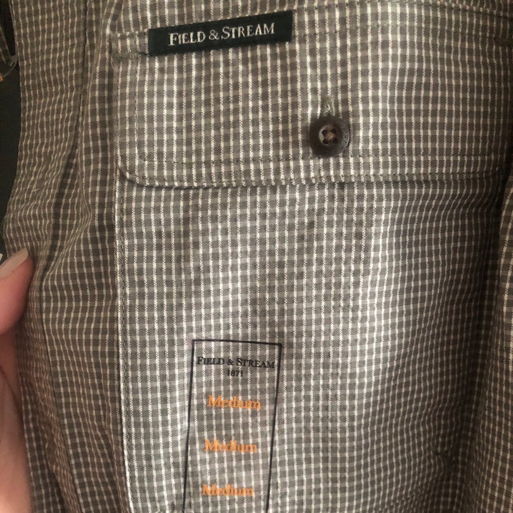 Men’s Field & Stream Button Up - Picture 3 of 6